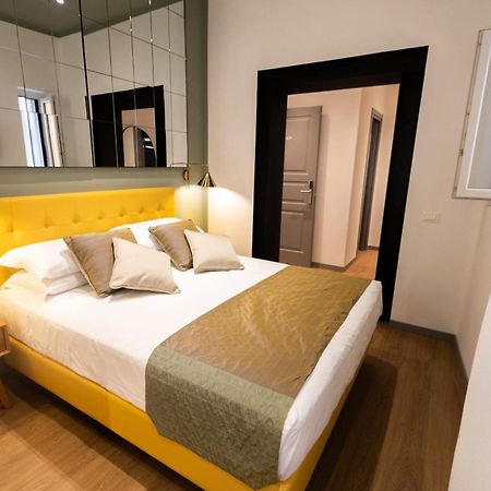 Отель Trevi Monti House Рим Экстерьер фото