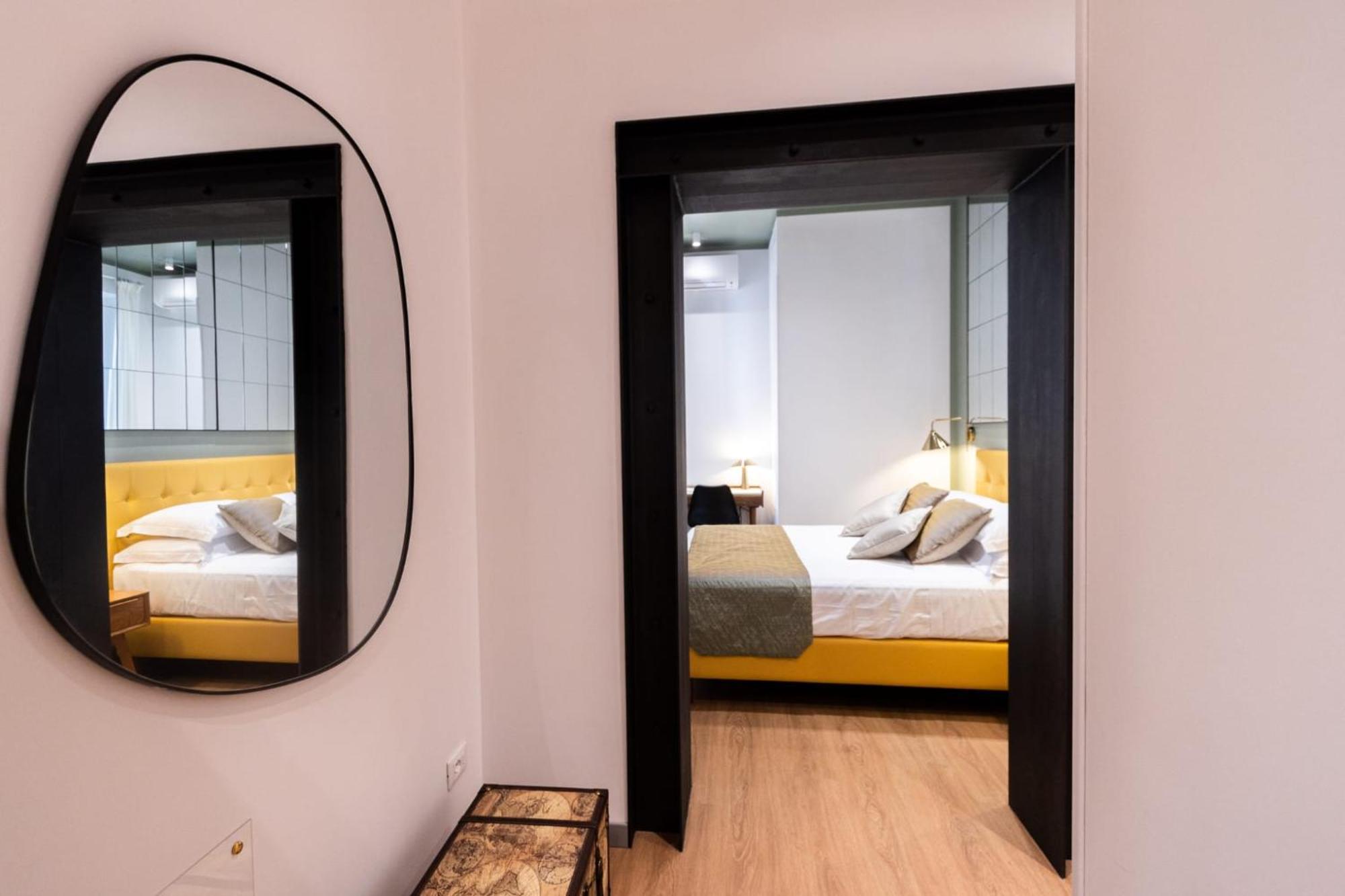 Отель Trevi Monti House Рим Экстерьер фото