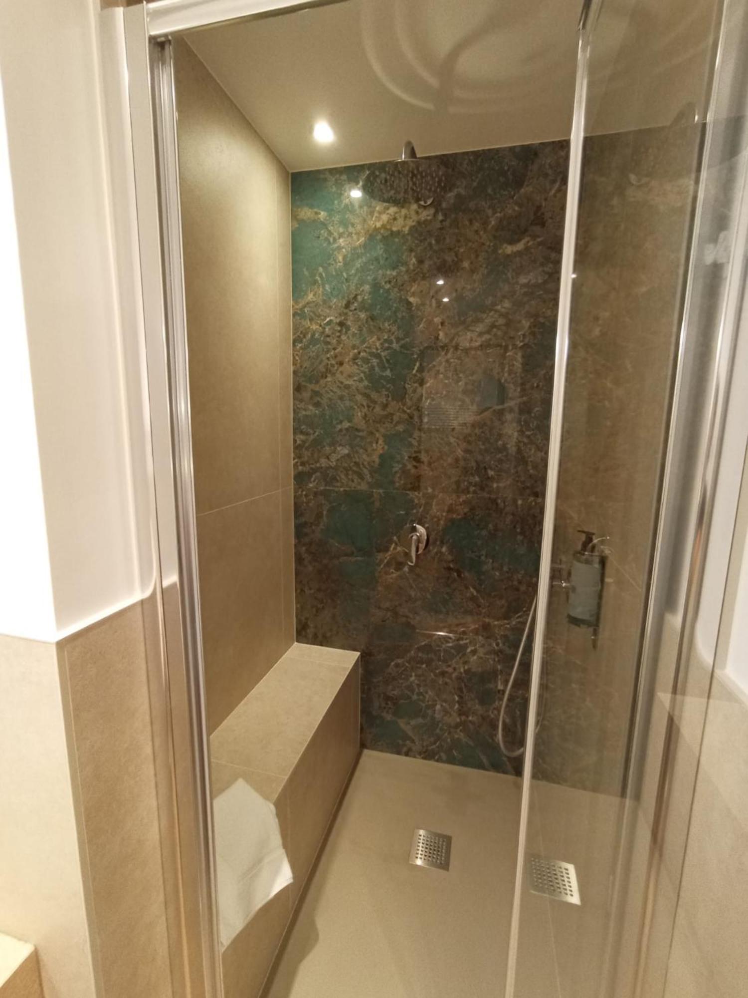 Отель Trevi Monti House Рим Экстерьер фото