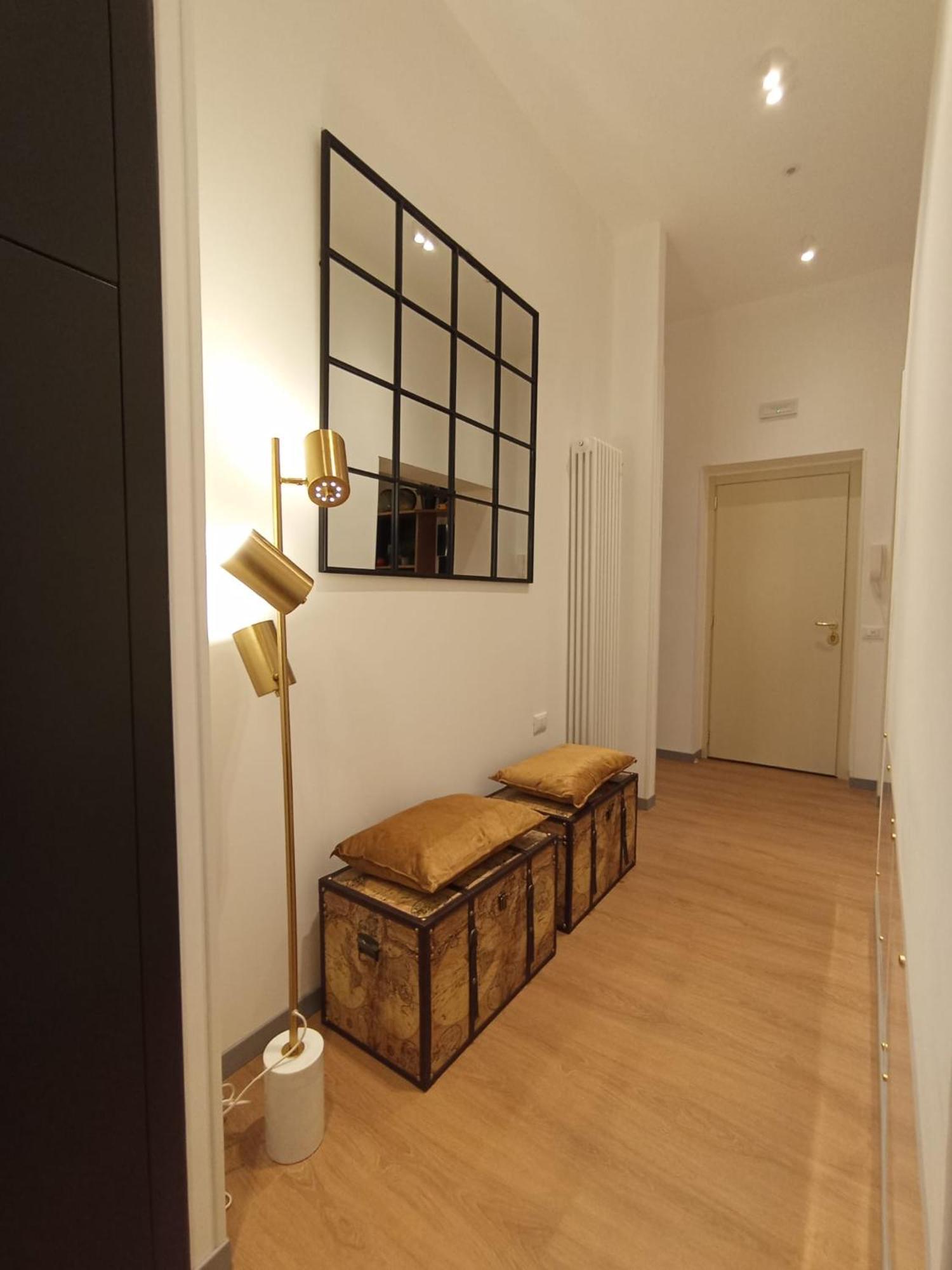 Отель Trevi Monti House Рим Экстерьер фото