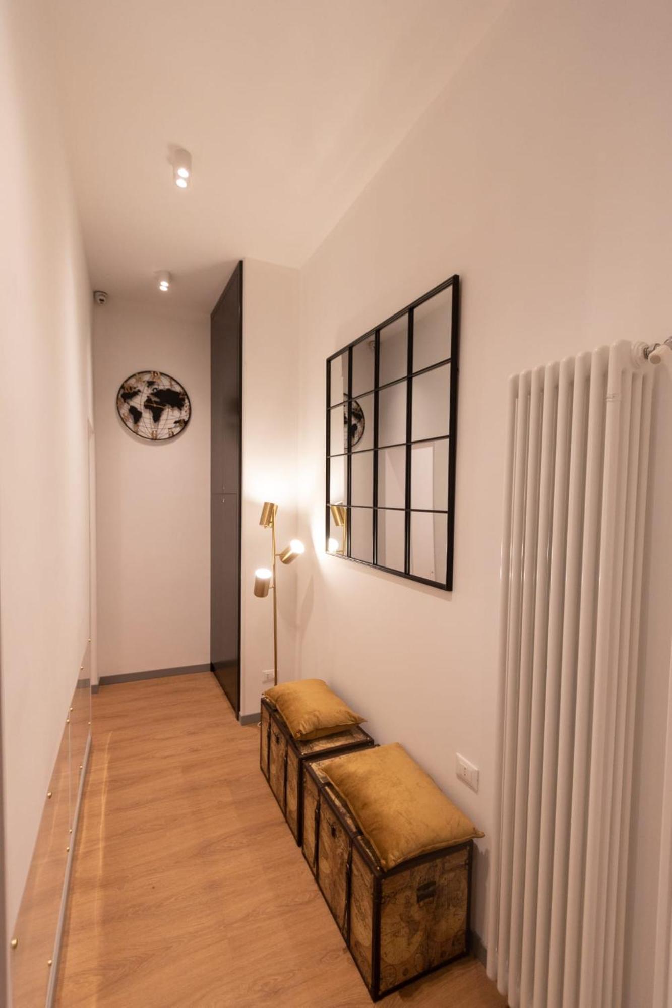 Отель Trevi Monti House Рим Экстерьер фото